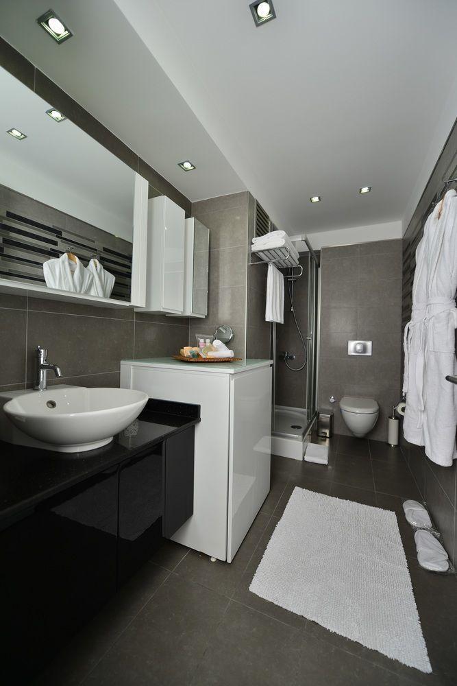 Aura Appart hôtel 2*